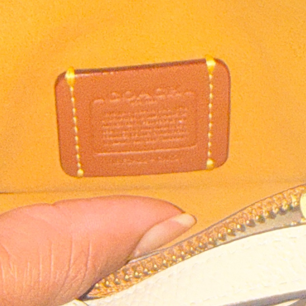 Coach Cream Leather Wallet with Gold Accent - Picture 3 of 3